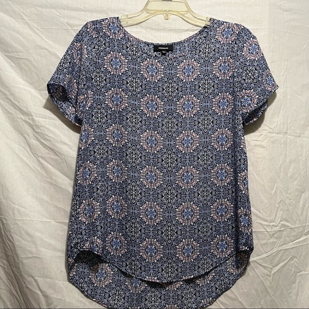 EUC Blue and pink paisley blouse